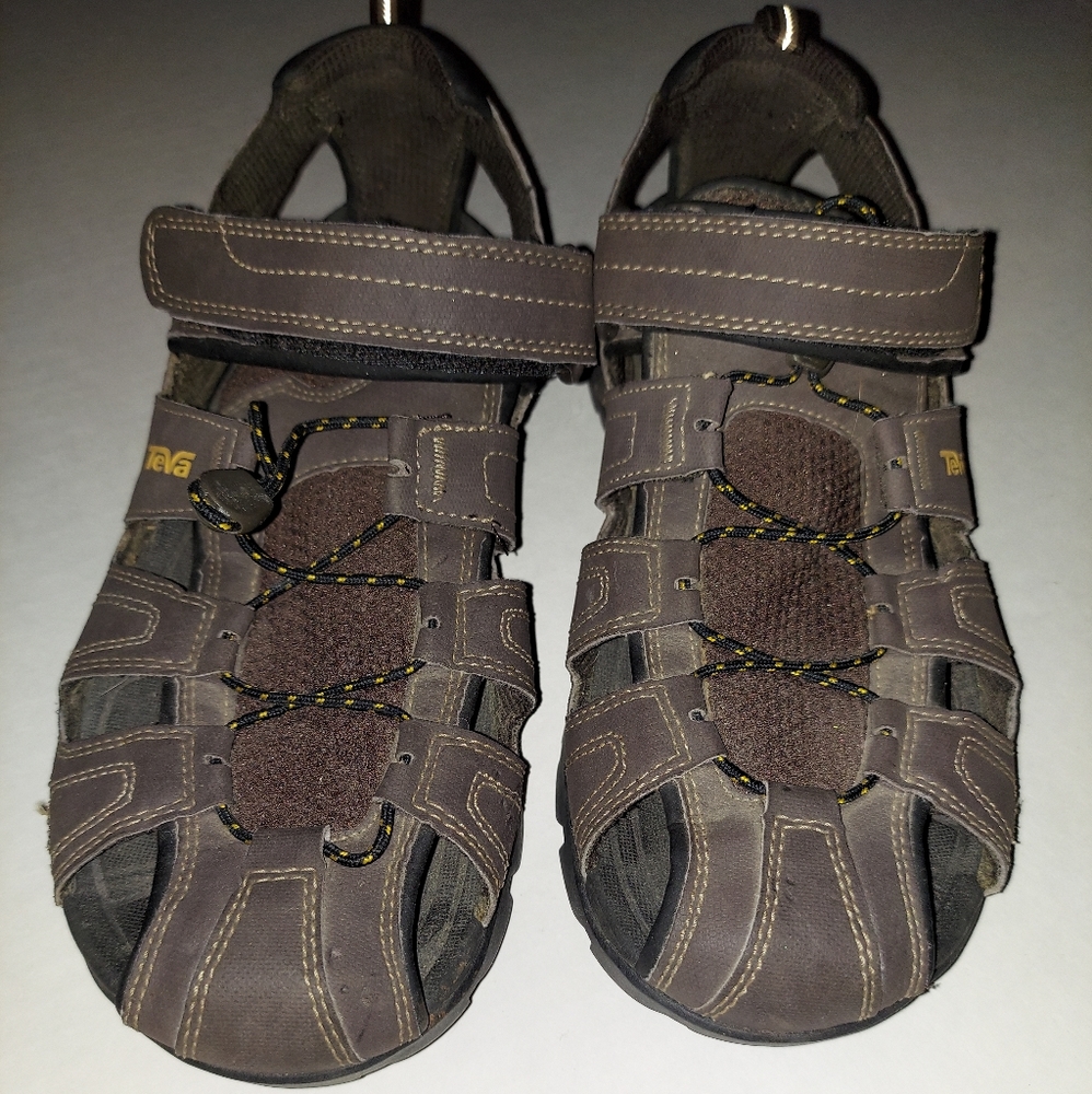 TEVA Forbay Sandals